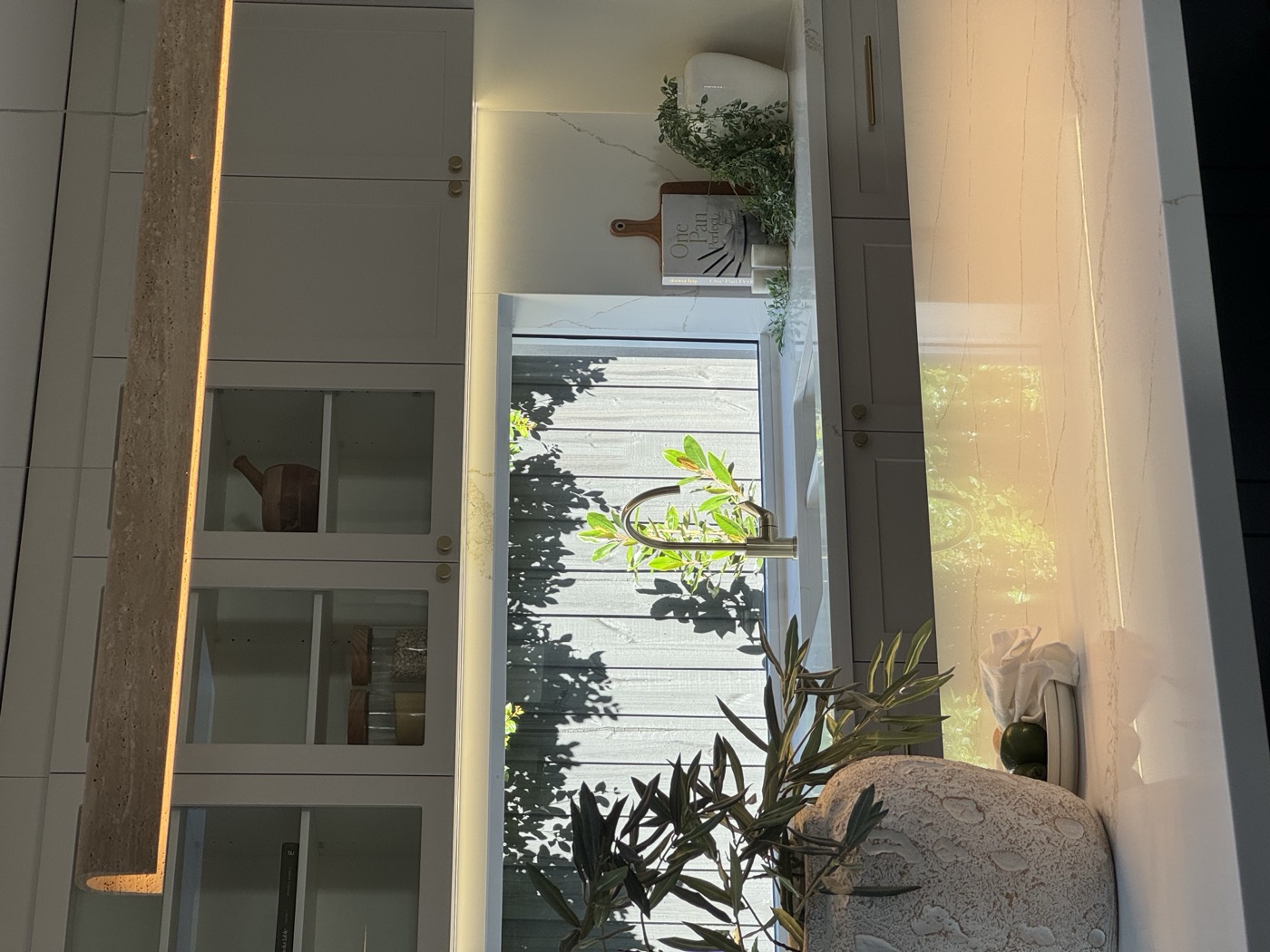 Luxury kitchen fitout plumbing Eastern Suburbs Sydney